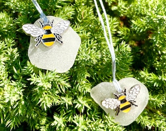 Bee ornament, Seaglass, Christmas, Sea Glass Art, Bee gifts, Beekeeper, bee lovers, upcycled, Christmas ornament, stocking stuffer