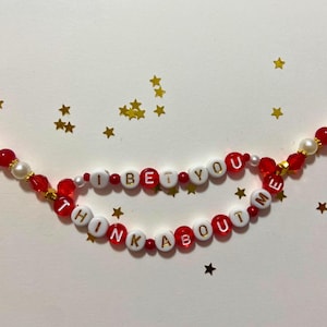 Freundschaftsarmbänder inspiriert von I Bet You Think Our Me Red