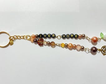 Portachiavi fatto a mano ispirato a evermore