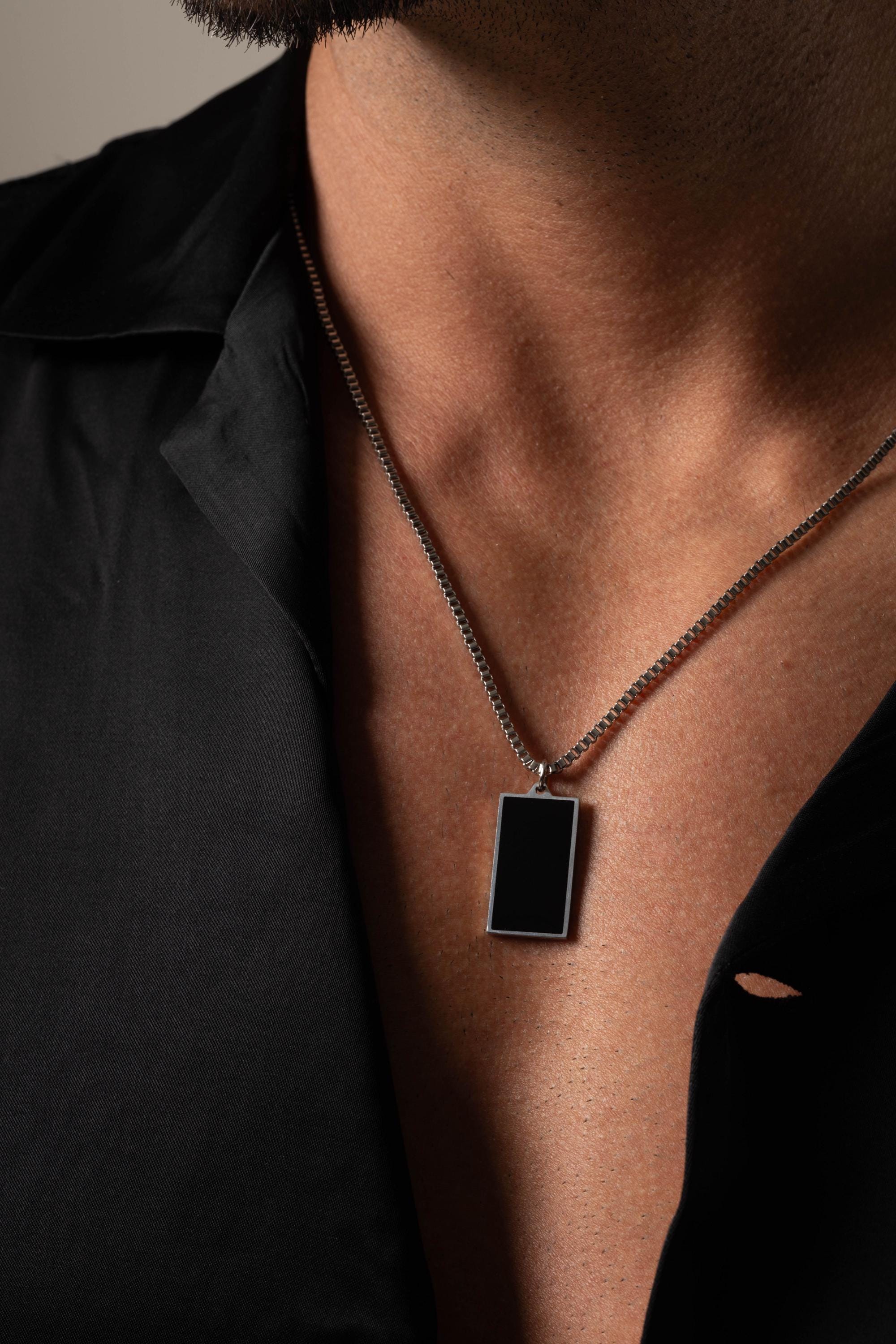 ★ SCALETTO SCB011 Black detail cube necklace ★ Cube Necklace – Cavaier