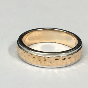 Two Tone Hammered spinner Wedding Band, Mixed metal Wedding Ring for men&#39;s, Rustic Wedding Ring, Bohemian Men&#39;s Ring, Mixed Metal Jewelry