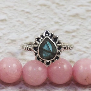 Blue Fire Labradorite Ring: 925 Sterling Silver, Size 4.5US