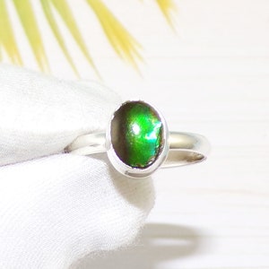 AAA Quality Ammolite Ring, Green Fire Ammolite Ring, Solid 925 Sterling Silver Ring, For Her, Ammolite Jewellery, Tiny Ring, Size 8US,D10319