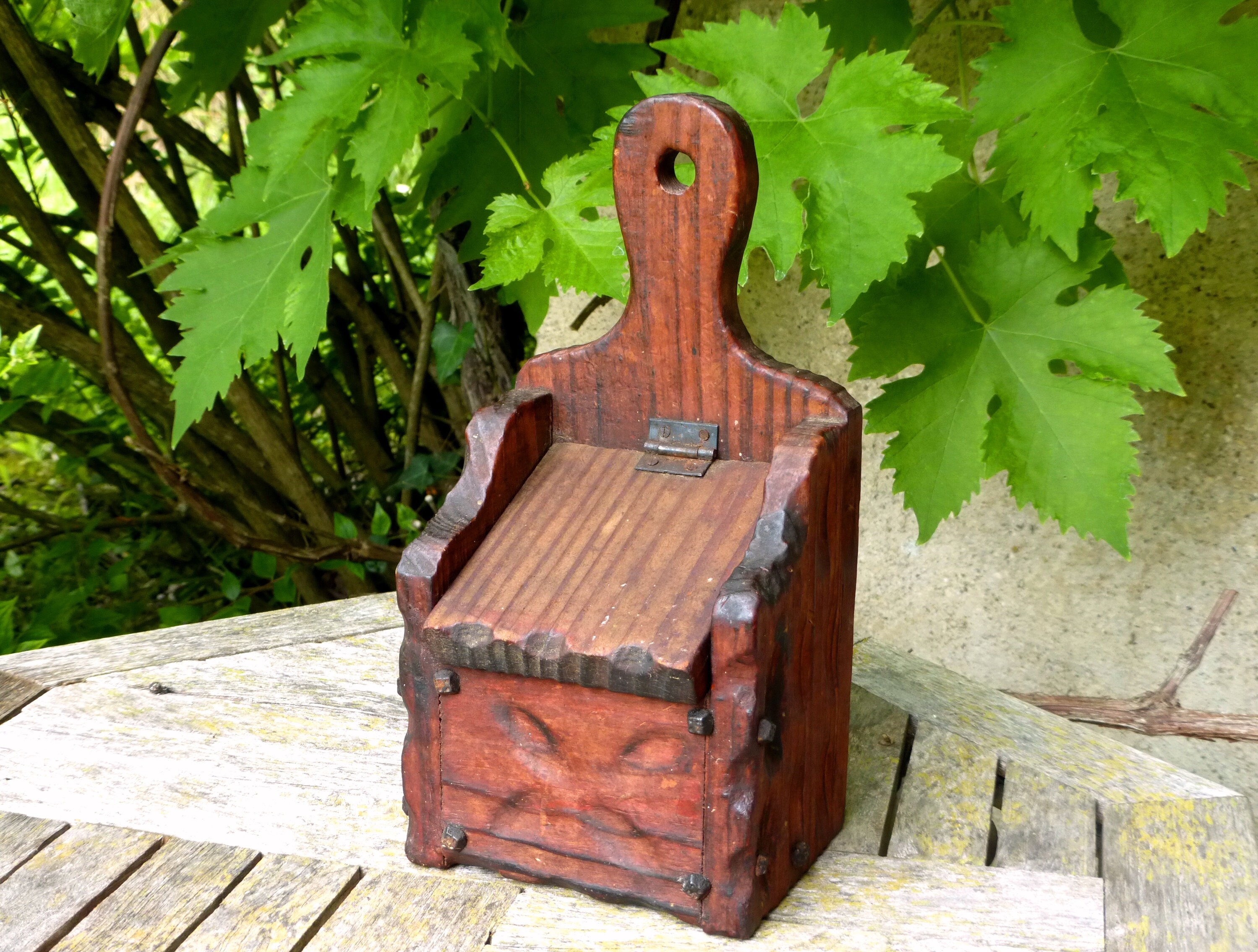 Magnifique Boîte de Stockage Sel en Bois Foncé Français Vintage Faite à La Main - Cuisine Ferme Rust