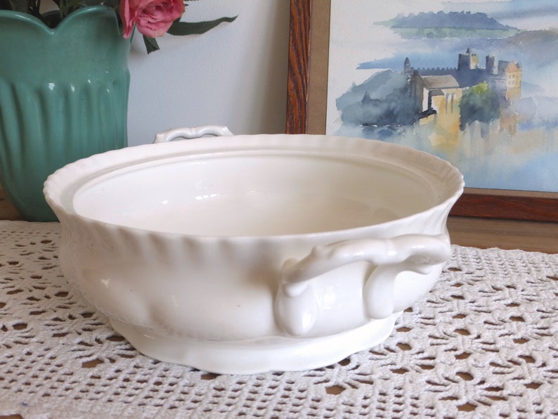 Pretty vintage creamy white tureen vegetable serving dish Etsy