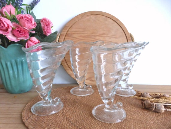 Two fabulous Italian vintage BORMIOLI ROCCO large cornucopia shape swirly  twisted glass ice cream sundae sorbet dishes coupes available