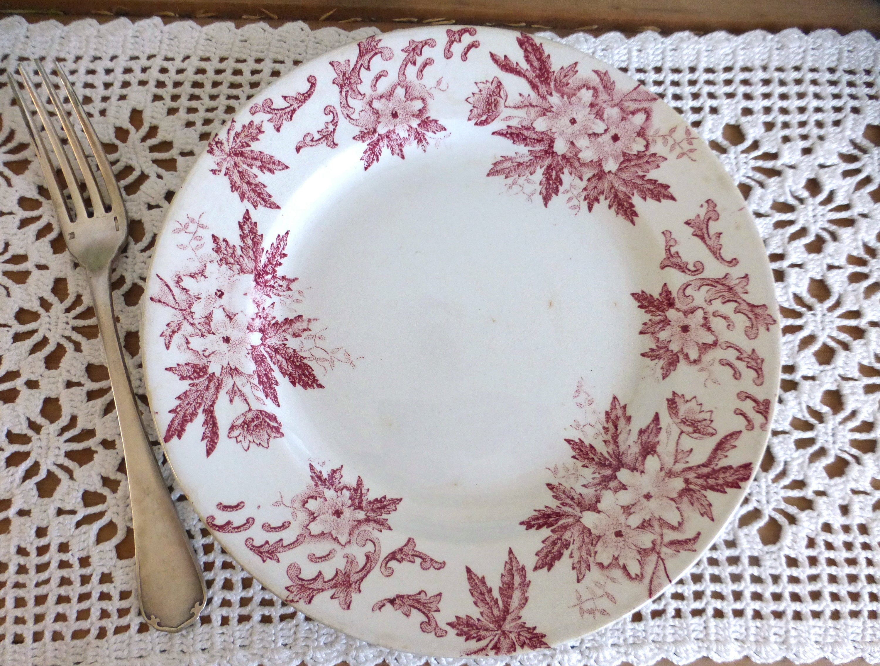 Belle Français Plaque de Pierre Fer Antique St Amand Anémone avec Motif Transfert Floral Rouge - Boh