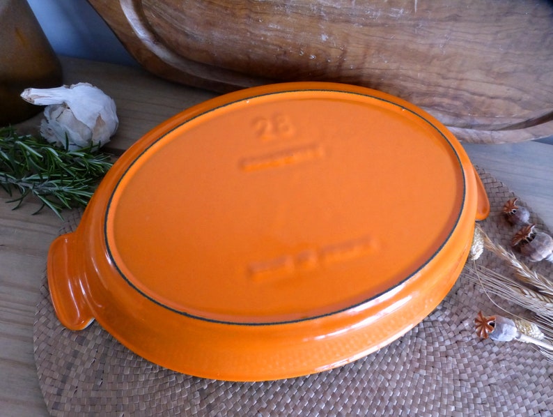 Fabulous French vintage COUSANCES / LE CREUSET signature orange large oval cast iron gratin dish pan baker No 28 rustic farmhouse image 3