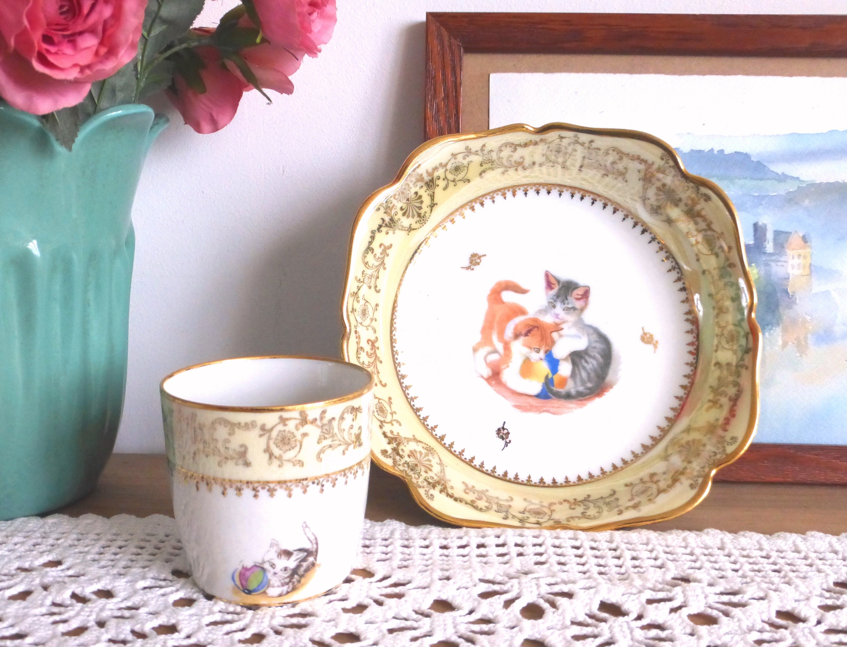 Adorable Français Ensemble Vintage en Porcelaine Limoges - Chatons Ludiques et Volute d'or Élaborée 