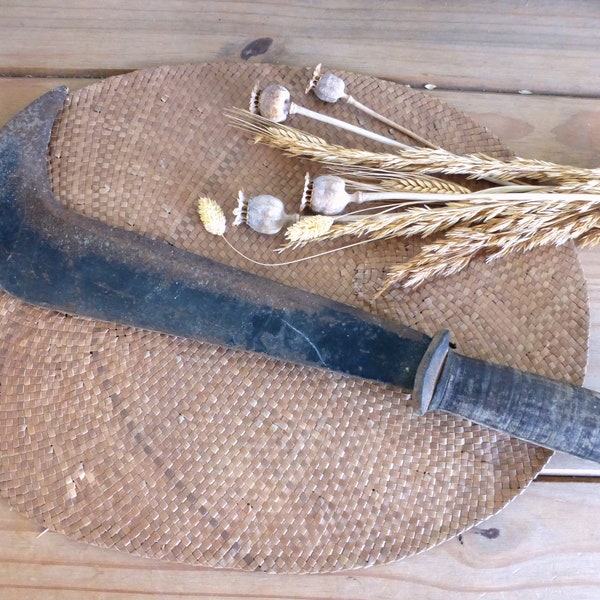 Fabuleux outil de coupe pour élagage agricole, français, fait main, serpe en fer - poignée reliée en cuir - outils de collection