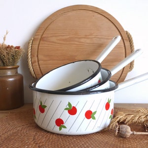 Fabulous set of three 1960s French enamel saucepans - red fruit pattern - retro style