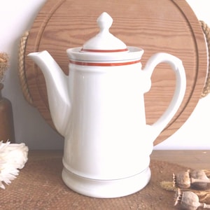 Stor och snygg PORCELAINE D’AUTEUIL kaffekanna med lock i vitt porslin – café bistrostil