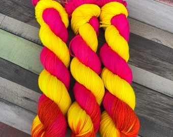 Handdyed yarn - Royal Gramma- DK