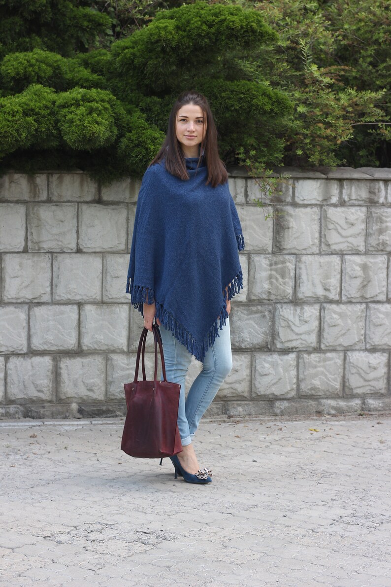 Knit cashmere poncho women Custom poncho Plus size warm tunic Cashmere sweater Oversized knit poncho with tassels Chunky knit cardigan