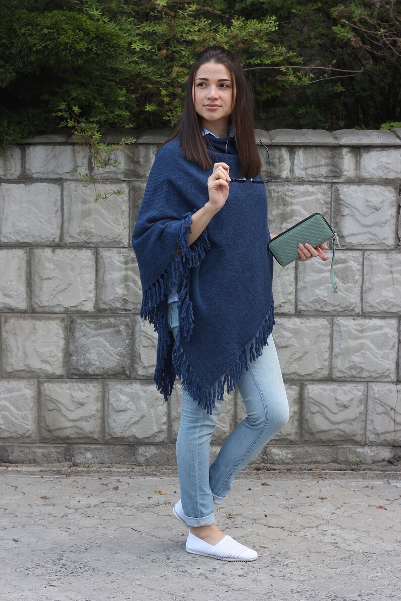 Knit cashmere poncho women Custom poncho Plus size warm tunic Cashmere sweater Oversized knit poncho with tassels Chunky knit cardigan
