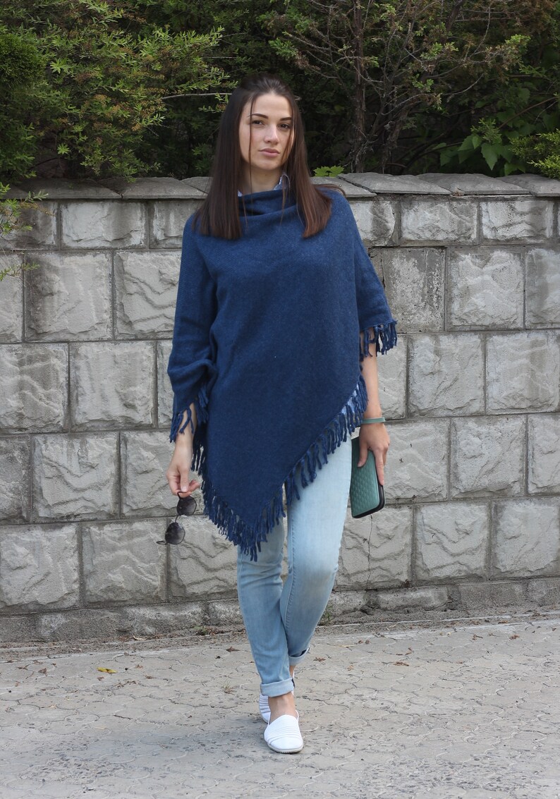 Knit cashmere poncho women Custom poncho Plus size warm tunic Cashmere sweater Oversized knit poncho with tassels Chunky knit cardigan
