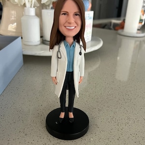 Bobbleheads custom, Female bobbleheads ,bobbleheads custom graduation, Birthday Gifts For Doctor,  Surgeon, Dentist,doctor graduation gift