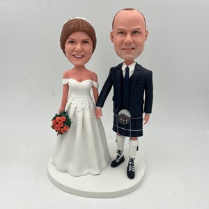 Custom Groom in kilt & Bride in wedding dress Bobbleheads, Fully Custom Wedding Couple Figurines Personalized Wedding Cake Toppers Figurines