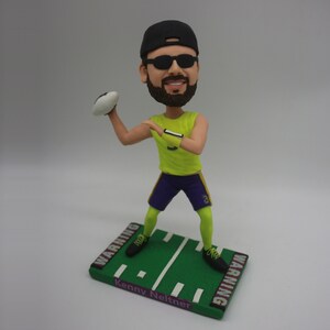 Personalized Football Player Bobblehead For Teenager, Custom Baseball Bobbleheads, Basketball Bobbleheads, Volleyball Player Bobbleheads
