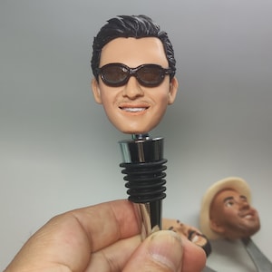 Groomsman gift wine stopper bobblehead wine stopper bottle stopper personalized wine stopper champange stopper bobblehead sunglasses