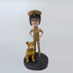 custom female Army Soldiers bobbleheads,army gifts for her in Khaki uniform and hat with dog,bobblehead for police/soldiers/air force/Navy