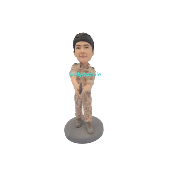 bobbleheads personnalisés des soldats de l’armée, bobblehead personnalisés, matériaux en argile polymère, cadeau d’anniversaire, décoration de bureau, gâteau à gâteau, tenant un pistolet, cadeau de bricolage