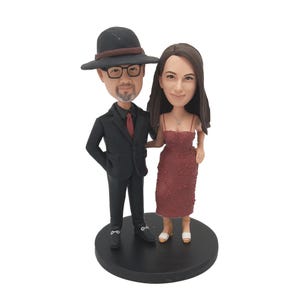 Custom couple bobble head, bobblehead couple,bobblehead wedding cake topper, wedding gifts
