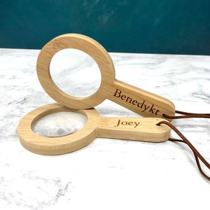 Children&#39;s Bamboo Magnifying Glass Viewer Montessori Activity