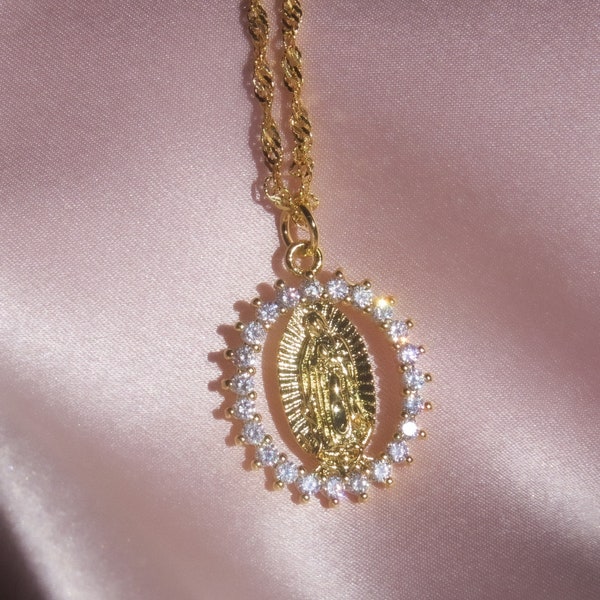 Collier pendentif Médaillon de la Vierge Marie (plaqué or 18 carats sur argent sterling)