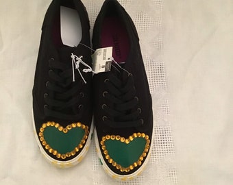 New Jamaican Style Black Lace up Convas Shoe. Hand Painted Heart Rhinestone Designs Size US 8