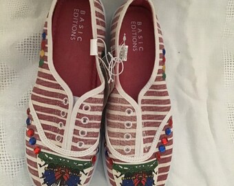 Haitian  Motif  Style Women Convas Shoe Slipon . Rhinestones  Adorned .Size US 9.