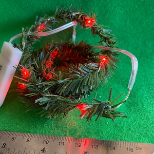 1:12 miniature dollhouse Valentine Garland Decoration with Battery Lights.  All red lights