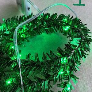 1:12 miniature dollhouse St. Patrick&#39;s Day Garland Decoration with Battery Lights.  All green lights