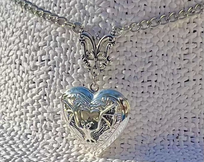 Free Shipping! Gothic Jewelry, Bat Jewelry, Vampire Bat Necklace, Gothic Necklace, Gothic Heart Locket, BlueMidnightBySusan