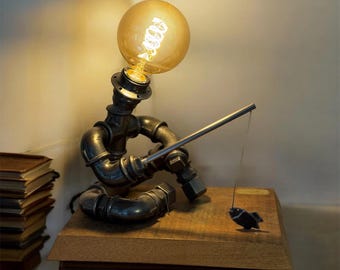 Steampunk Fisherman's Lamp – Industrial Lamp in Premium Cast Iron Pipes – Solid Oak Base – Edison Bulb – Loft Decor – Unique Gift