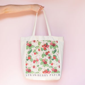strawberry patch tote bag, gusset tote bag with an inner a5 pocket! Hand painted design by Ellie Mae.
