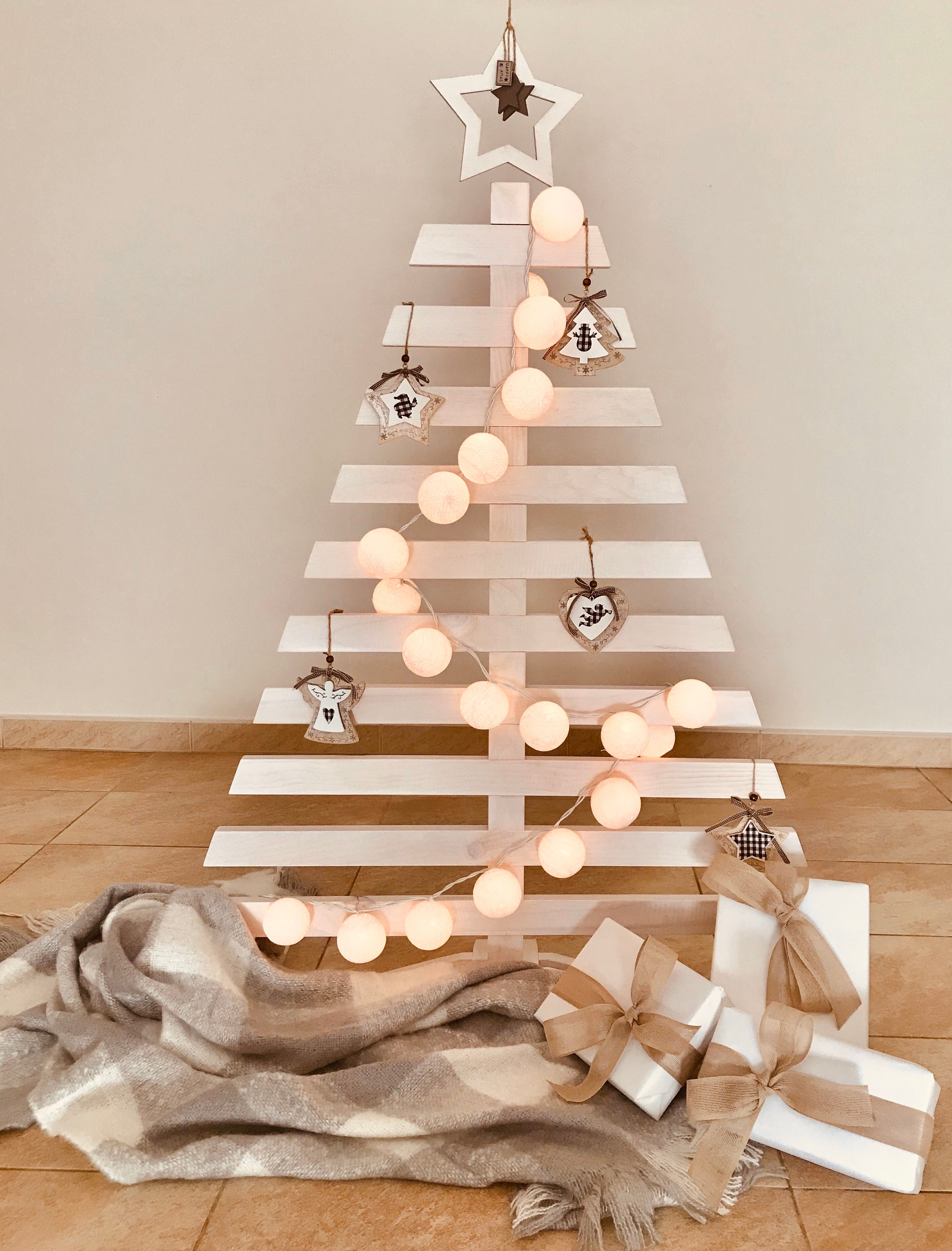 Adiós al tradicional árbol de Navidad con la nueva tendencia que dominará las fiestas 43 Merca2.es Un viaje a las raíces del árbol de Navidad
