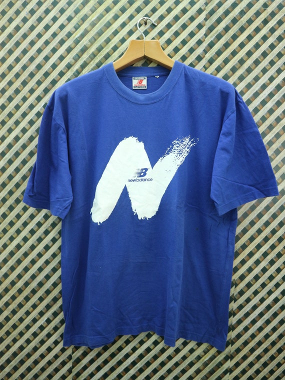 vintage new balance t shirt