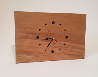 Horloge de table en bois