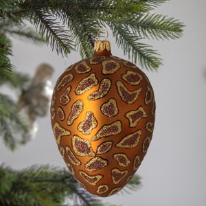 Glas handgemaakt ei met luipaard spots ei handgemaakt ornament