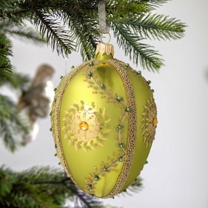 Glass Green Egg met gouden spiraal linten en groene edelstenen Glas Handgemaakt Elegant Ornament