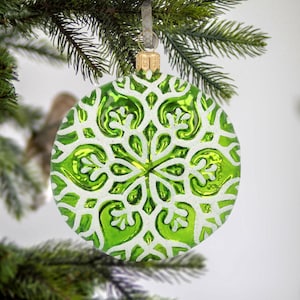 Glass Snowflake Ornament Green and White Snowflake Bauble Handmade Traditional Christmas Glass Ornament ornament Holiday decoration