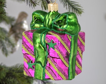 Glass Gift Box Santa Claus Present Handmade ornament