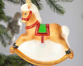 Ornamento a forma di cavallo a dondolo in vetro soffiato, regalo fatto a mano in Polonia, decorazione natalizia