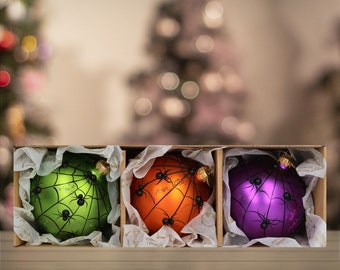 Glass Bauble with Spiders free blown tree decoration Halloween Handmade ball ornament