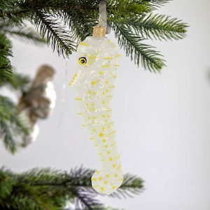 Glass Snow-white Seahorse Hand-painted Ornament Sea world decoration Handmade decoration