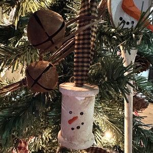 Primitive Decor, Wooden Spool Snowman Ornament, Wood Ornament, Primitive Ornament.