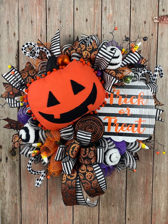 Whimsical Halloween Pumpkin Wreath, Trick or Treat Front Door Decor