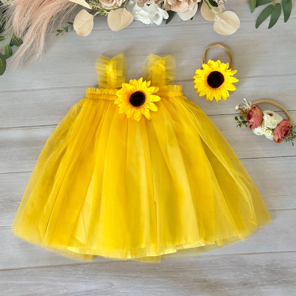 Sunflower birthday dress, yellow first birthday dress, sunflower yellow cake smash outfit, sunflower sitter, you are my sunshine outfit