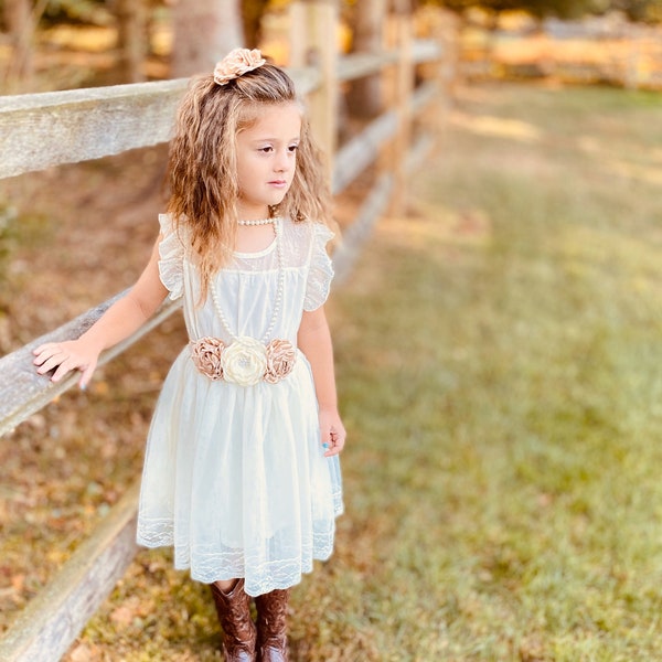 Country Flower Girl - Etsy